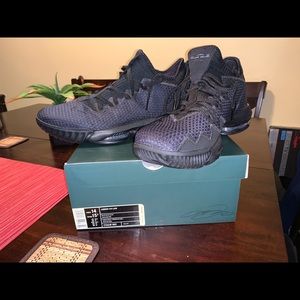 Nike LeBron 16 Low Triple Black Men’s size 14